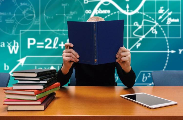Qual der Wahl - Studium oder Ausbildung?